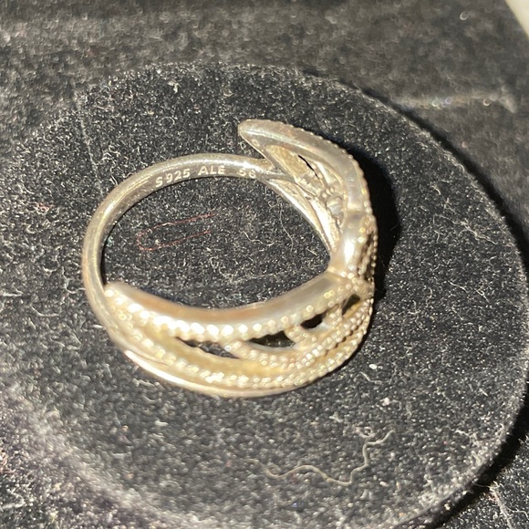 Authentic Pandora sterling silver new beginnings butterfly wing ring size 7.5🦋 - Picture 4 of 4